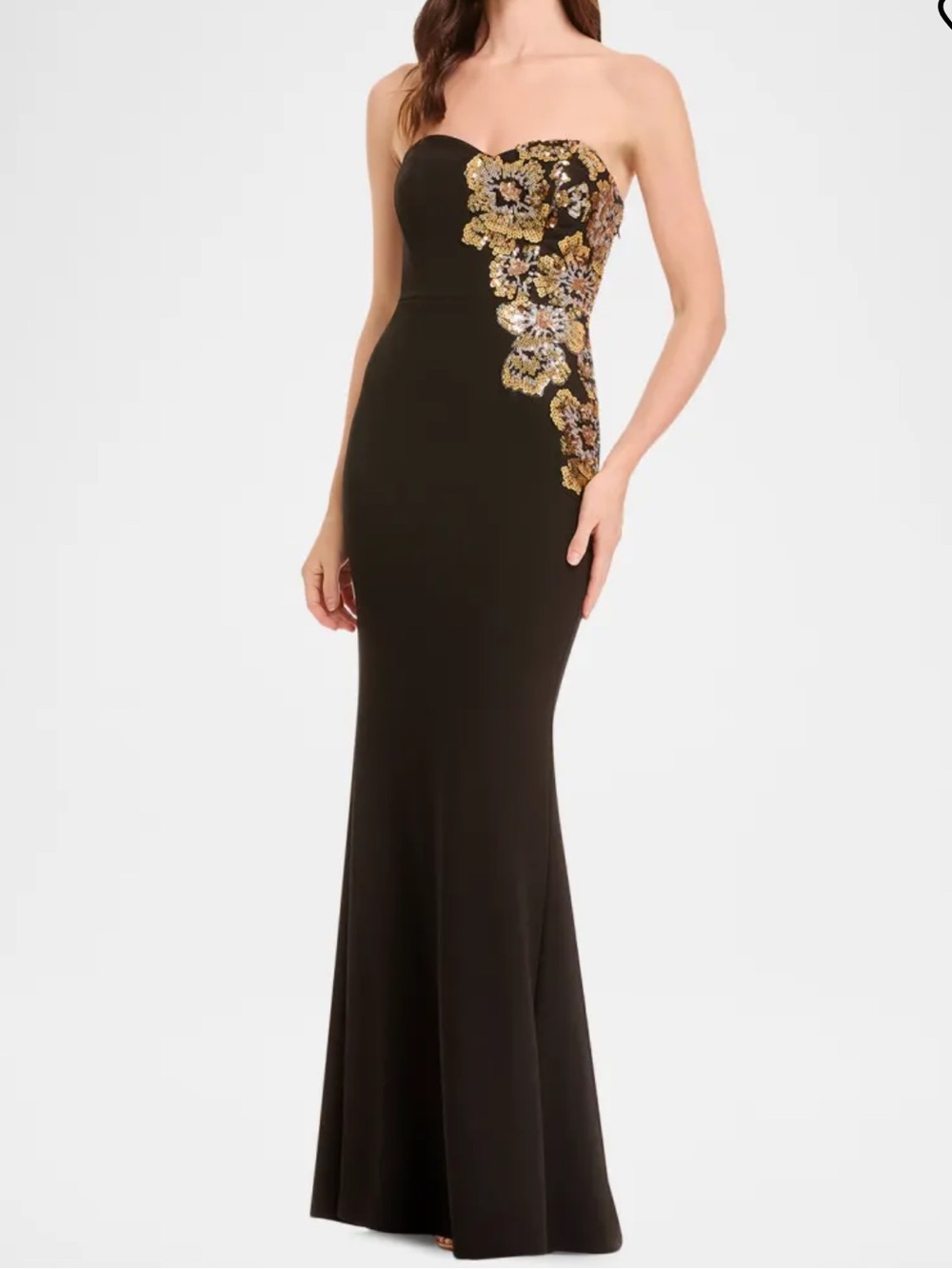 Dress the Population Black Label
Tiana Strapless Floral Sequin Mermaid Gown